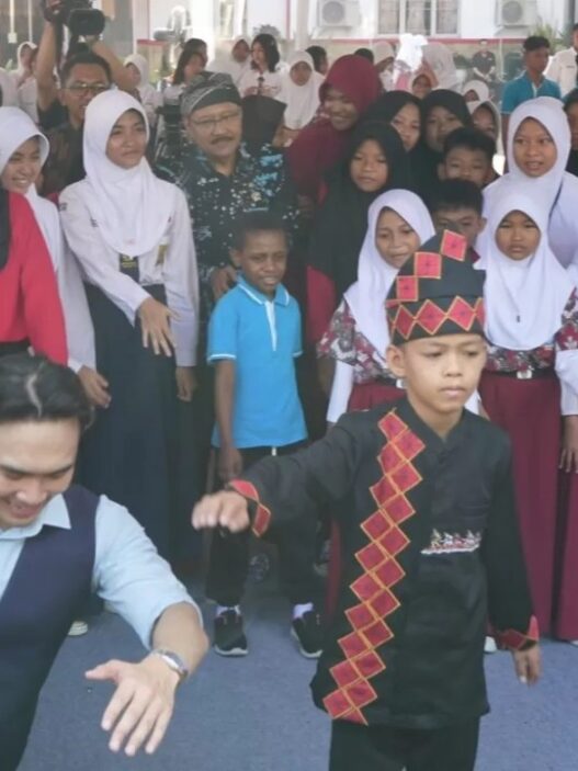 160 guru sekolah rakyat mundur massal