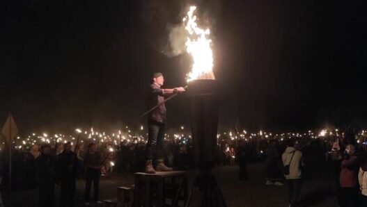 5.000 obor terangi malam purwanegara
