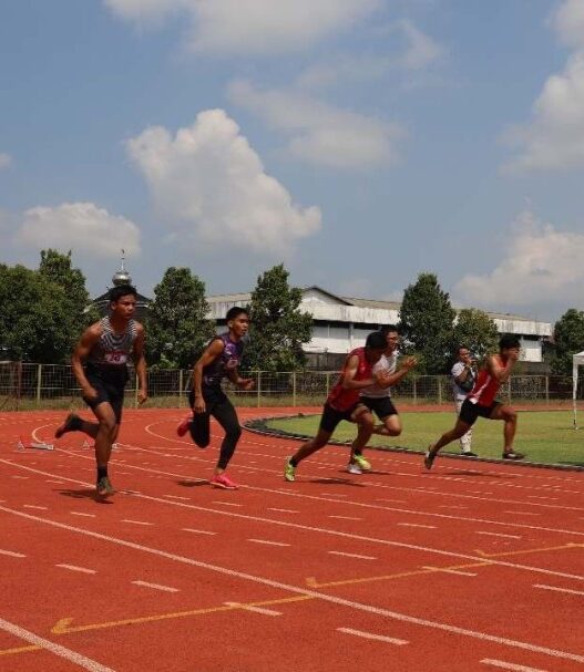 Atlet muda bersaing di kejurwil atletik