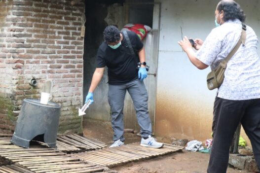 Ayah dan anak meninggal di sumur