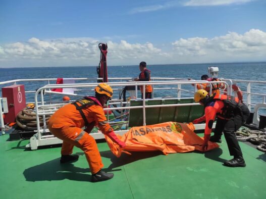 Bangkai kmp tunu pratama jaya ditemukan