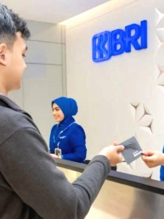 Bank rakyat indonesia kembali dipercaya sebagai lembaga penyalur utama kur di tahun ini. bri secara resmi membuka layanan pengajuan kur 2025