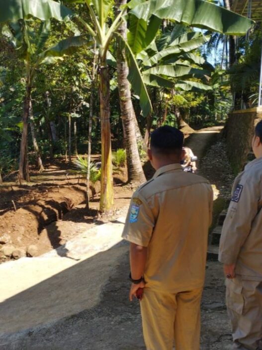 Bpbd pasang ews di desa maribaya