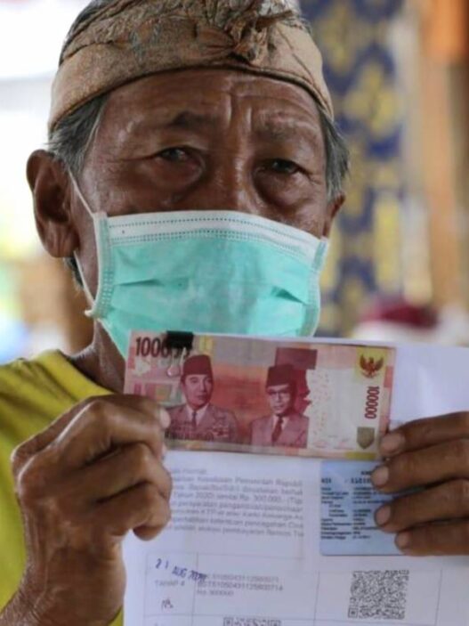 Dengan nominal bantuan sebesar rp 600 ribu, bansos lansia ini diharapkan dapat memberikan keringanan beban pengeluaran harian