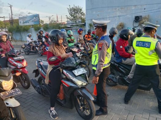 Dua minggu, 961 kendaraan ditilang dan 1.060 teguran