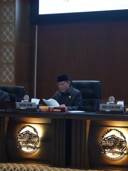 Dua raperda inisiatif dprd jadi perlindungan nyata warga