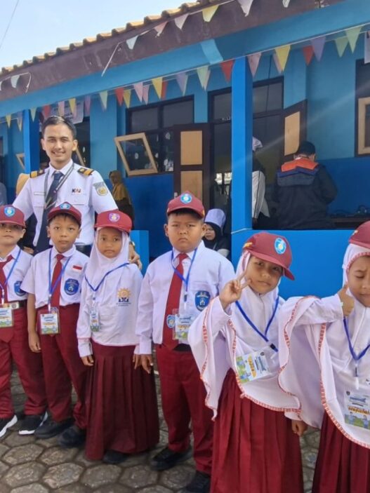 Guru cosplay profesi inspiratif, anak dapat kesan positif