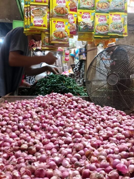 Harga bawang merah naik tajam