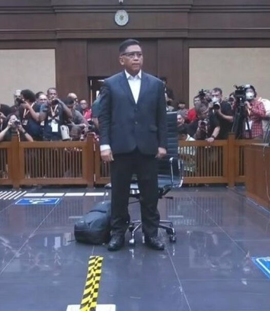 Hasto kristiyanto divonis 3,5 tahun penjara