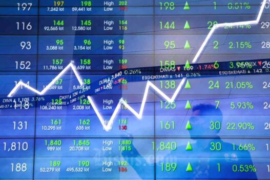 Indeks harga saham gabungan (ihsg) diprediksi menguat dan berpeluang menembus level psikologis 7.000 pada kamis, 10 juli 2025