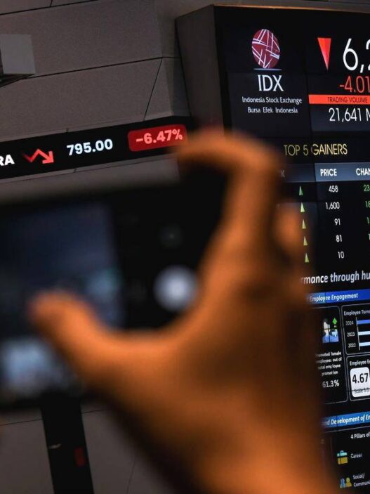 Indeks harga saham gabungan (ihsg) kembali menunjukkan performa yang solid pada penutupan perdagangan kamis, 17 juli 2025