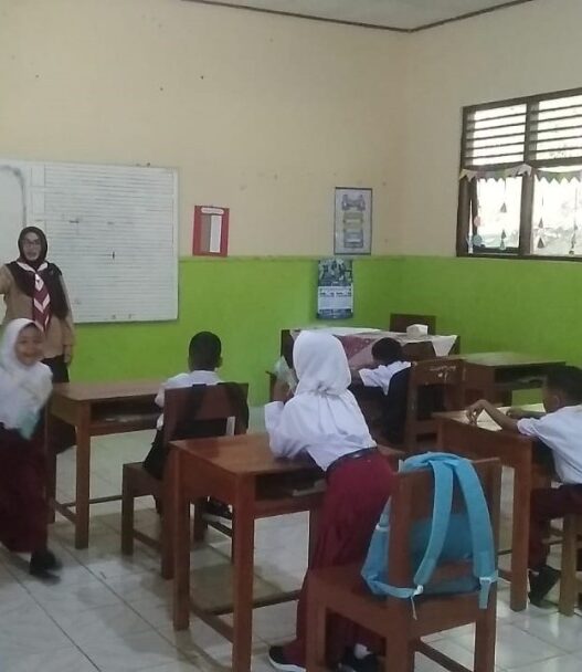 Jumlah siswa baru terus turun
