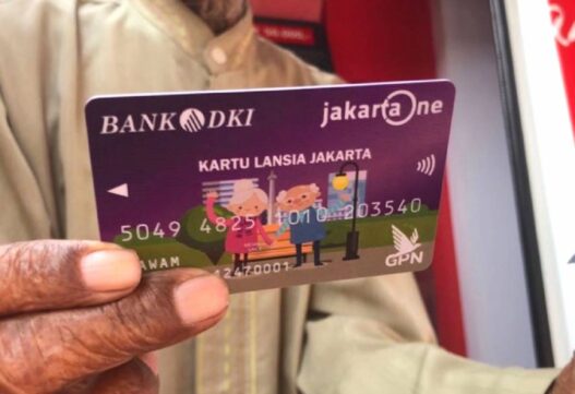 Kartu lansia jakarta atau klj cair rp300 ribu