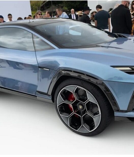 Lamborghini tunda peluncuran mobil listrik