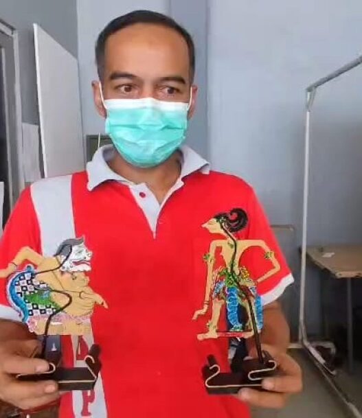 Limbah paralon jadi wayang bernilai seni