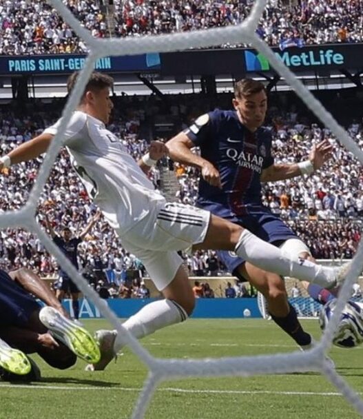Los blancos 'ambyar' di semifinal