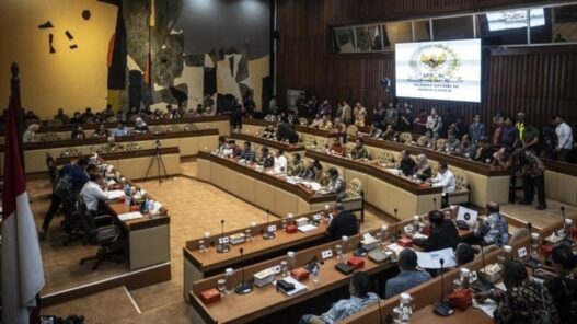 Mk tunggu dpr, dpr tunggu arahan pimpinan