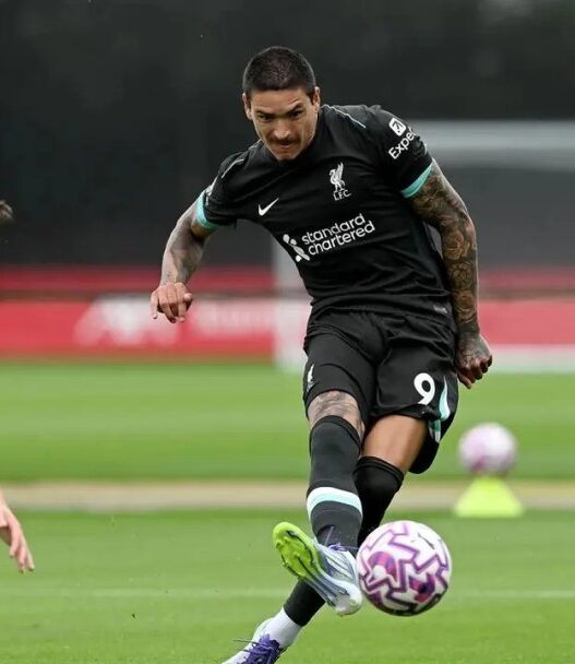 Nunez hattrick di tengah isu transfer