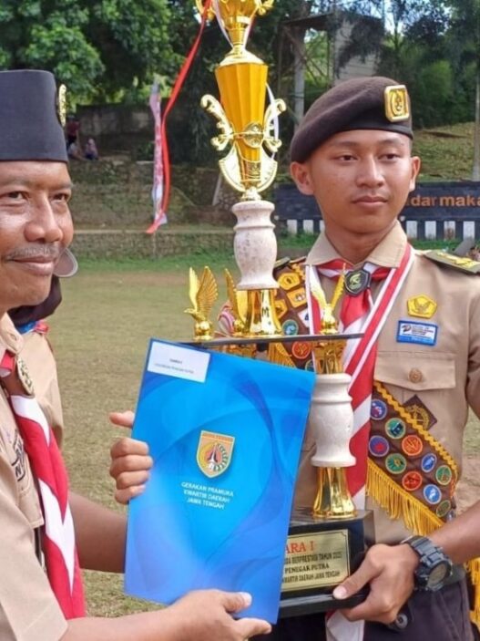 Pelajar juara eagle scout awards