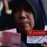 Pemerintah indonesia, kembali menyalurkan berbagai jenis bantuan sosial (bansos) bagi masyarakat yang masuk dalam kategori kurang mampu.