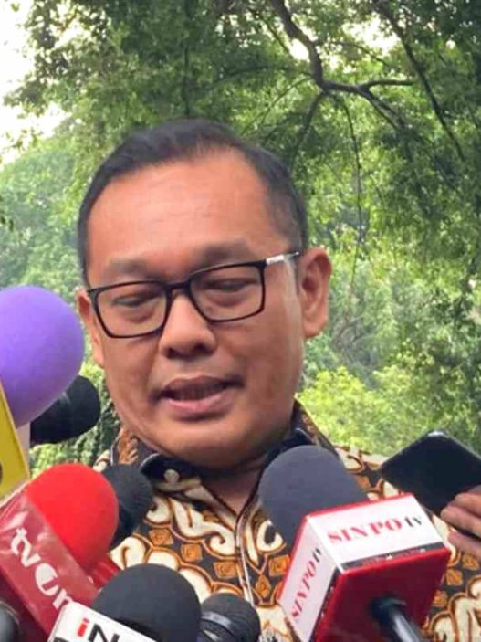 Pemerintah indonesia mencatat kegagalan dalam merealisasikan investasi senilai rp1.500 triliun pada tahun 2024.