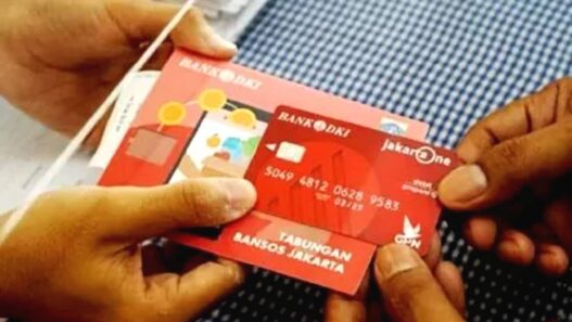 Pemprov dki jakarta menyalurkan bansos kaj pada tahun 2025