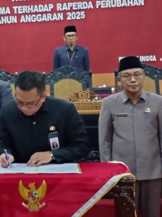 Pendapatan turun rp 5,571 miliar