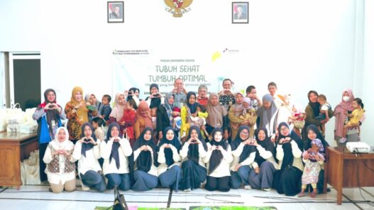 Persatuan Wanita Patra (PWP) Tingkat Wilayah Cilacap mengadakan kegiatan sosialisasi pencegahan stunting untuk warga Kelurahan Donan di kawasan ring 1 PT Kilang Pertamina Internasional (KPI) RU IV Cilacap.
