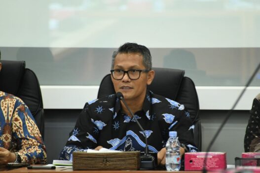 Phk massal bayangi industri