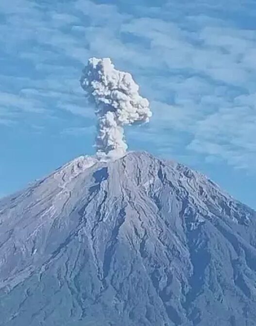 Radius bahaya diperluas hingga 8 km