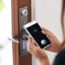 Rekomendasi smart door lock terbaik yang bisa tersambung ke hp