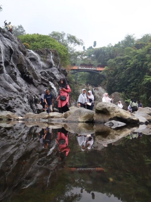 Wisatawan baturraden turun 40 persen