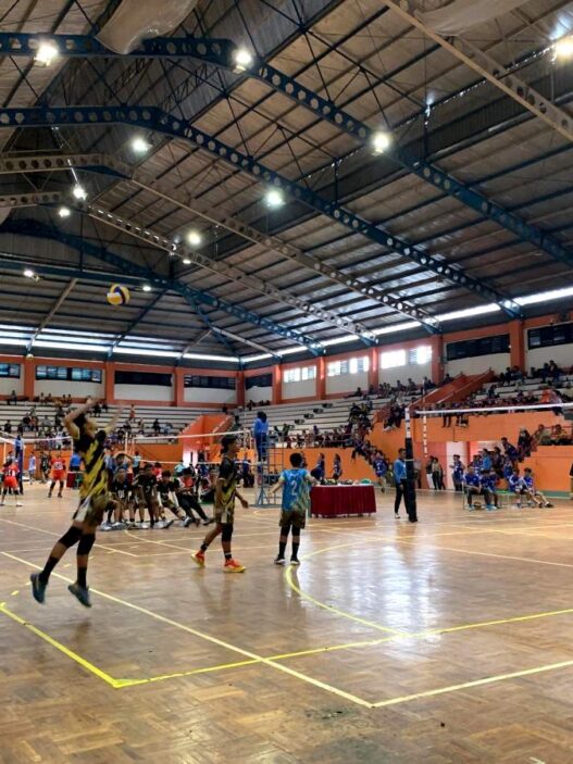 17 klub berlaga di gor satria