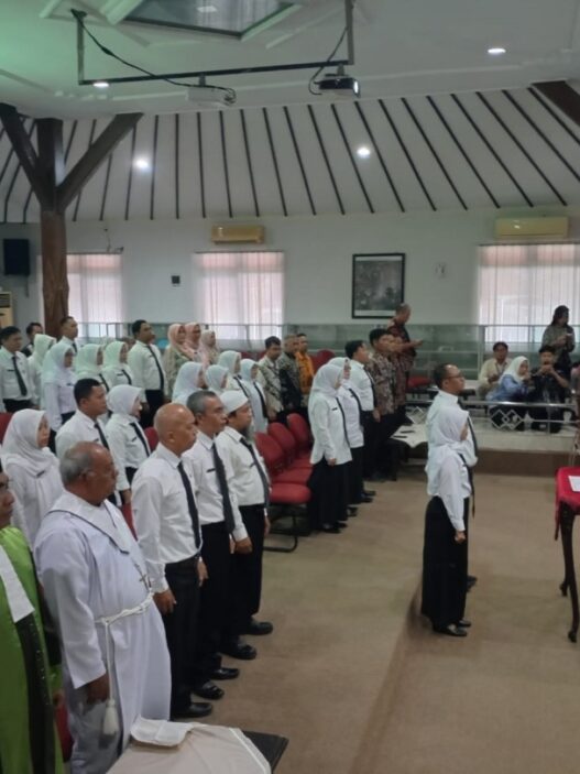 30 pejabat fungsional diambil sumpah
