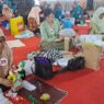 63 perempuan olah sampah jadi buket bunga