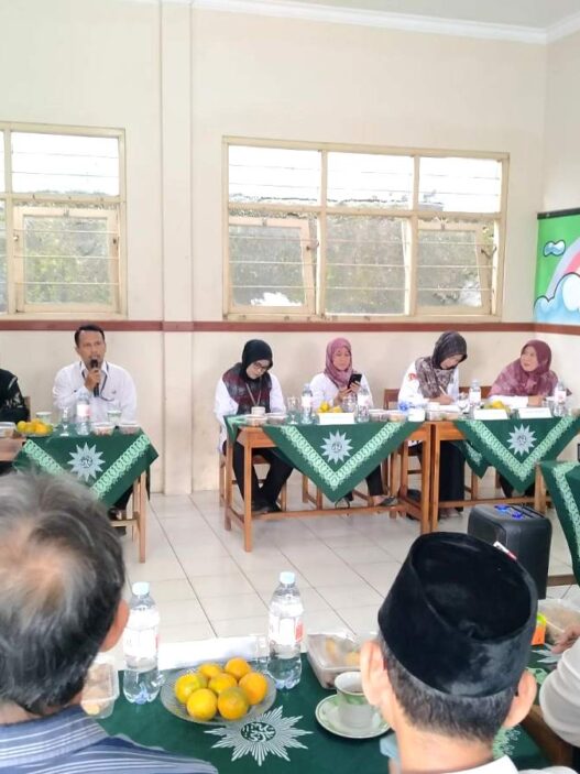 Bos madrasah swasta tersendat