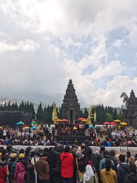 Delapan anak ikuti ritual rambut gimbal
