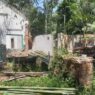 Dusun puntingan sepi dan terbengkalai