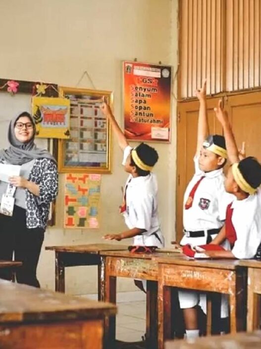 Guru non asn yang belum memiliki sertifikat pendidik akan mendapatkan insentif rp2,1 juta