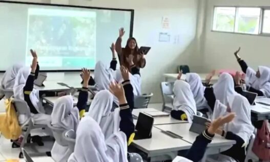 Insentif diberikan sebagai bentuk apresiasi dan dukungan pemerintah terhadap guru non asn
