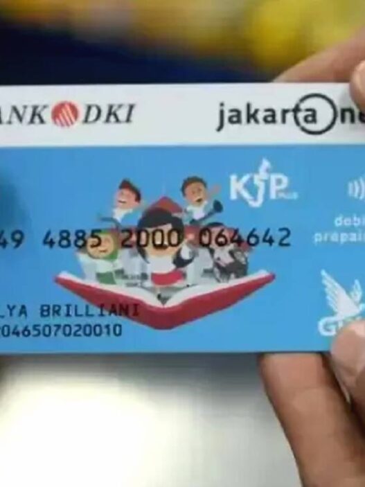 Kartu jakarta pintar atau kjp bagi siswa dari keluarga tidak mampu