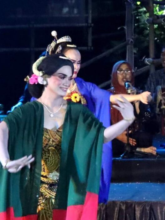 Kolaborasi seni nusantara dan mancanegara