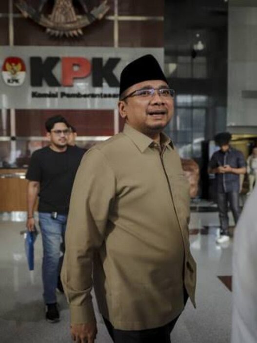 Kpk cegah yaqut cs ke luar negeri