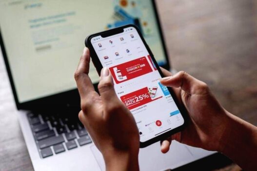 Layanan spaylater dari shopee semakin diminati karena pembeli dapat berbelanja terlebih dahulu dan melunasi tagihannya kemudian.