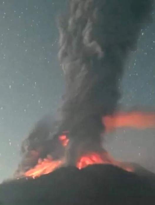 Lewotobi laki laki erupsi lagi