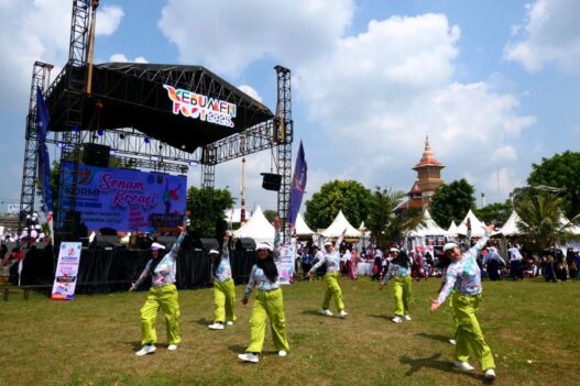 Lomba senam kreasi meriahkan kebumen fest