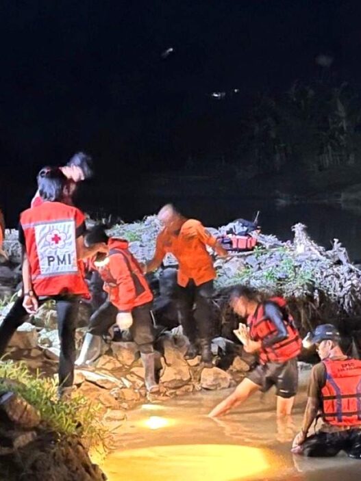 Lompat ke sungai lukulo, warga kedawung meninggal dunia