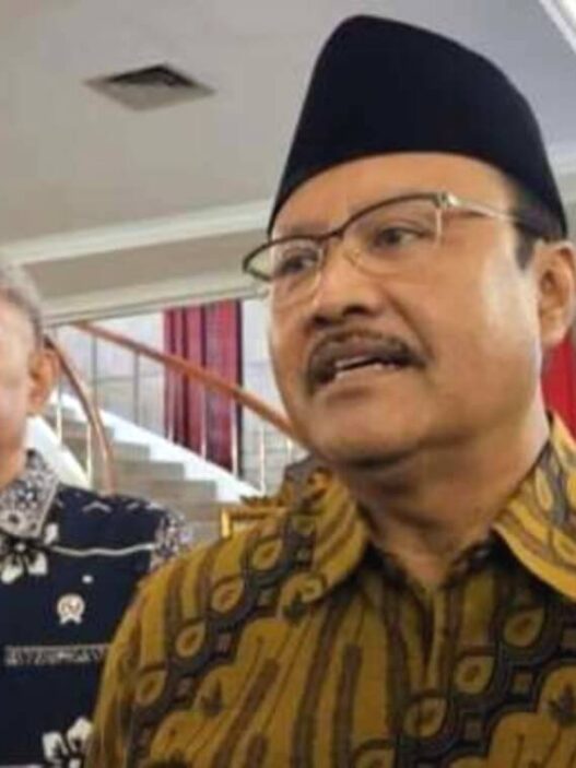 Masyarakat diminta waspada terhadap akun palsu yang mengatasnamakan penyaluran bansos