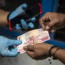 Pegawai bumn dan dokter terima bansos