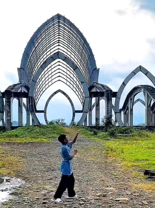 Pembangunan fisik mulai september